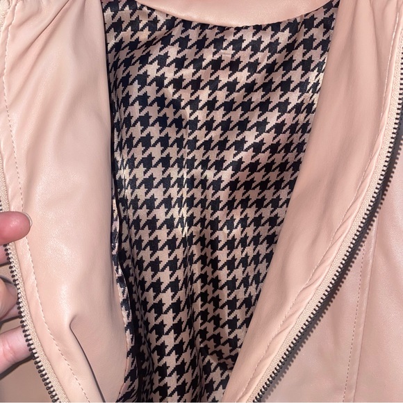 MAE LI ROSE - Picture 4 of 8